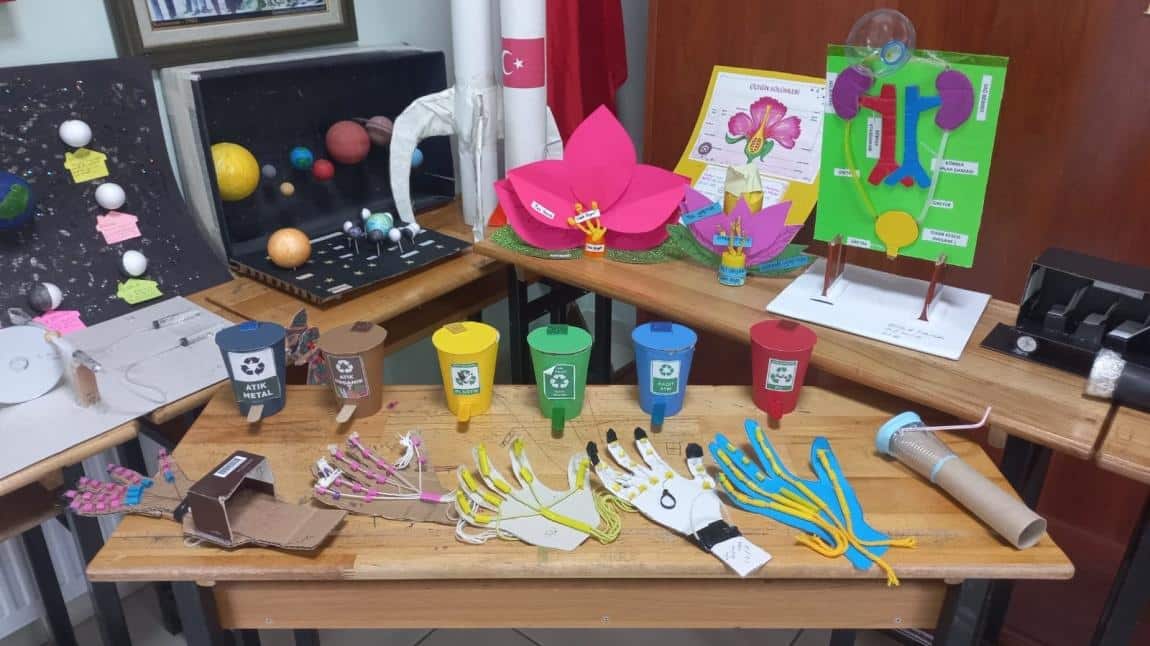 STEM Ürünleri Sergisi Bilim ve Yaratıcılığı Buluşturdu